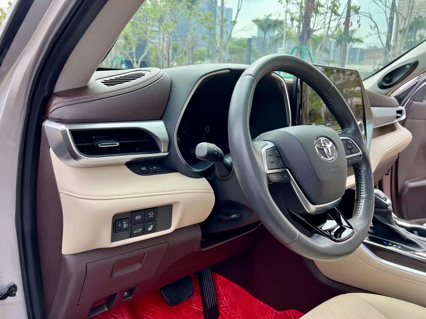 Toyota Highlander 2022 Dual Engine 2.5L 4WD Supreme Edition 7-Seater фото 10