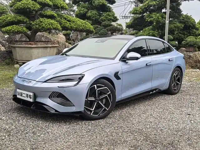 Фото 1 - BYD Seal
