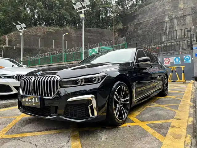 BMW 7 SERIES