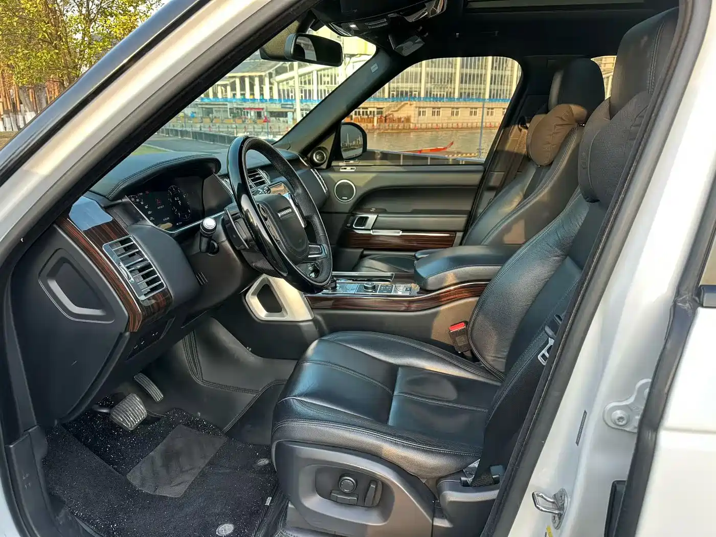 Land Rover Range Rover 2016 3.0 SC V6 Vogue фото 4