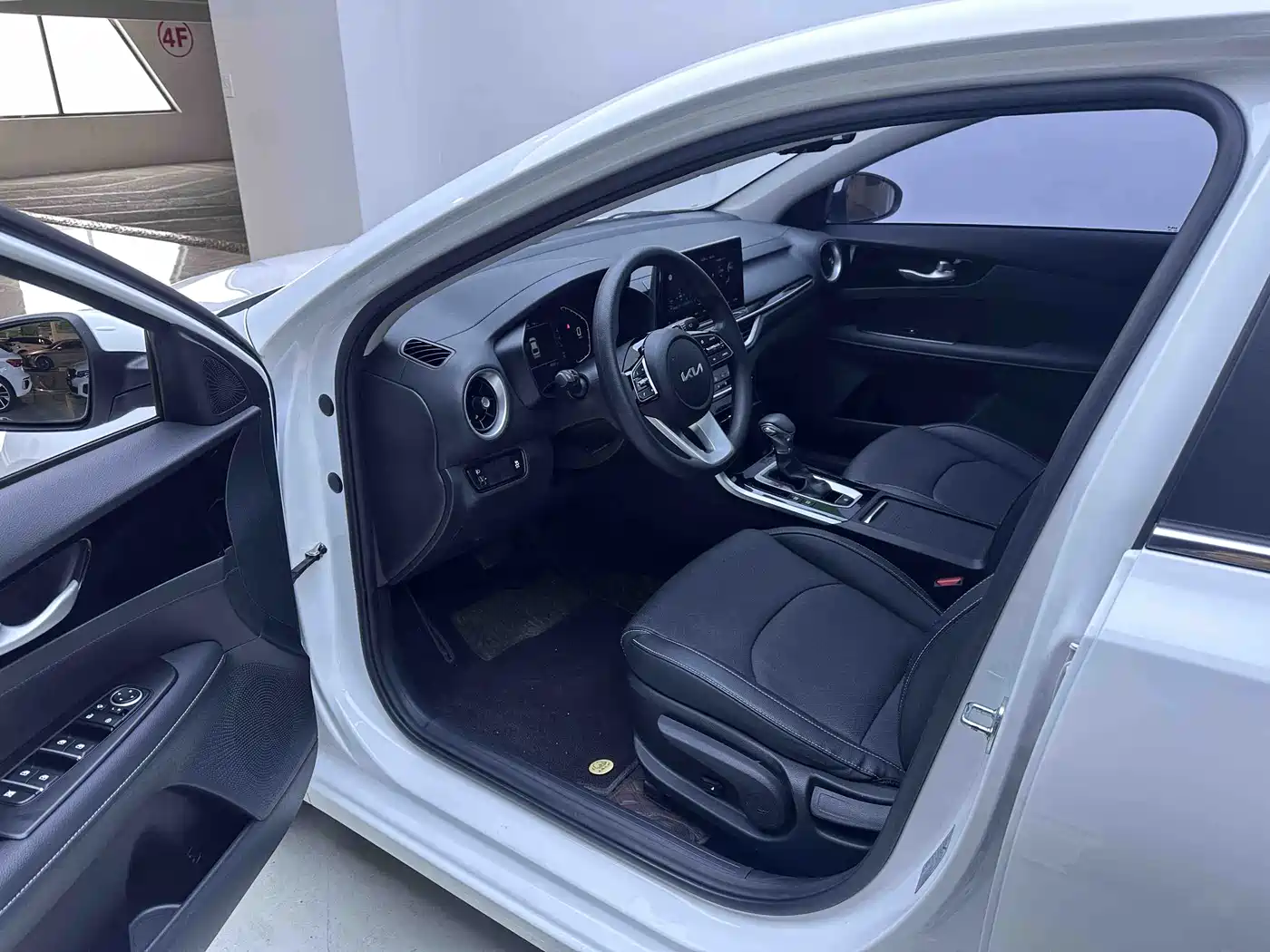 Kia K3 2021 Facelift 1.5L CVT Fashion Edition фото 8