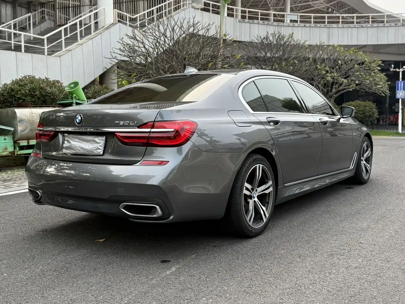 BMW 7 Series 2018 730Li Premium Type M Sport Package фото 6