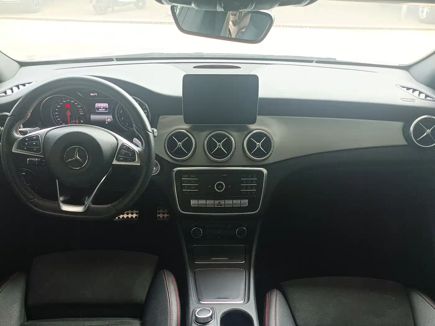 Mercedes-Benz CLA (Import) 2018 CLA 220 4MATIC фото 7