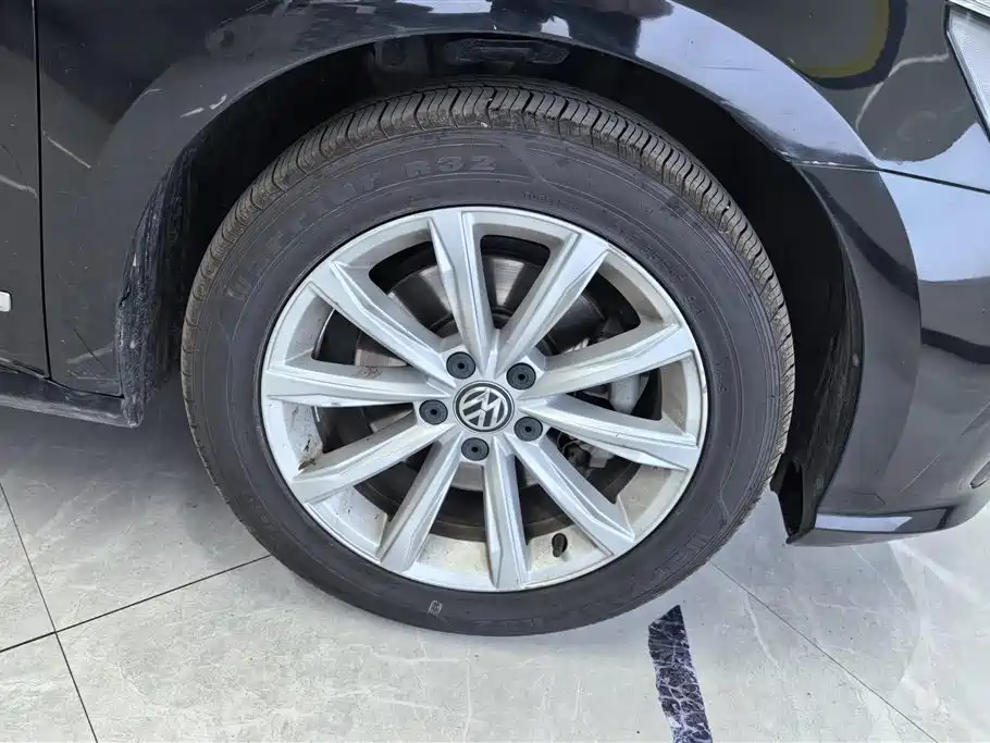 Volkswagen Passat 2016 330TSI DSG Honor Edition фото 6
