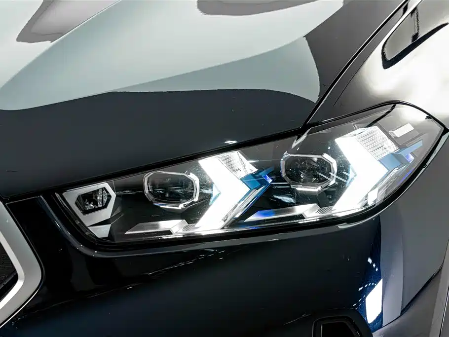 BMW X6 2026 2023 xDrive40i Premium M Sport Package