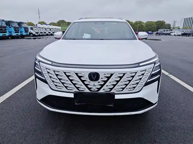 CHANG'AN CS75PLUS 2025