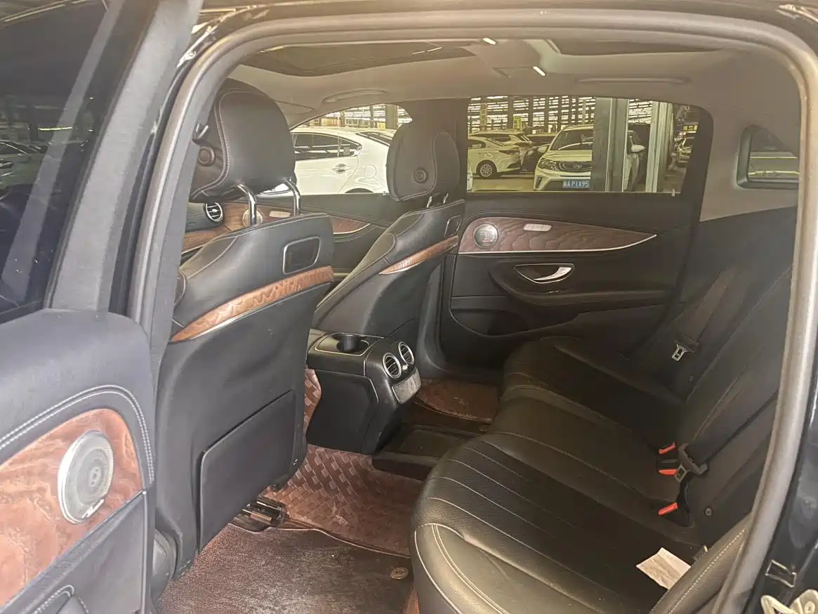 Mercedes-Benz E-Class 2020 E 300 L Fashion фото 9