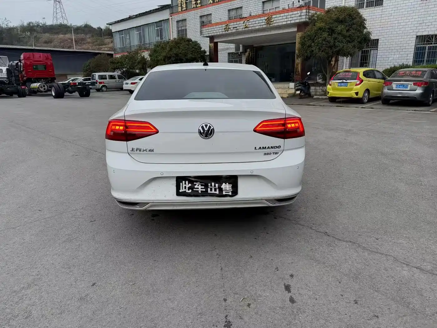 Volkswagen Lamando 2021 280TSI DSG Comfort Edition фото 8