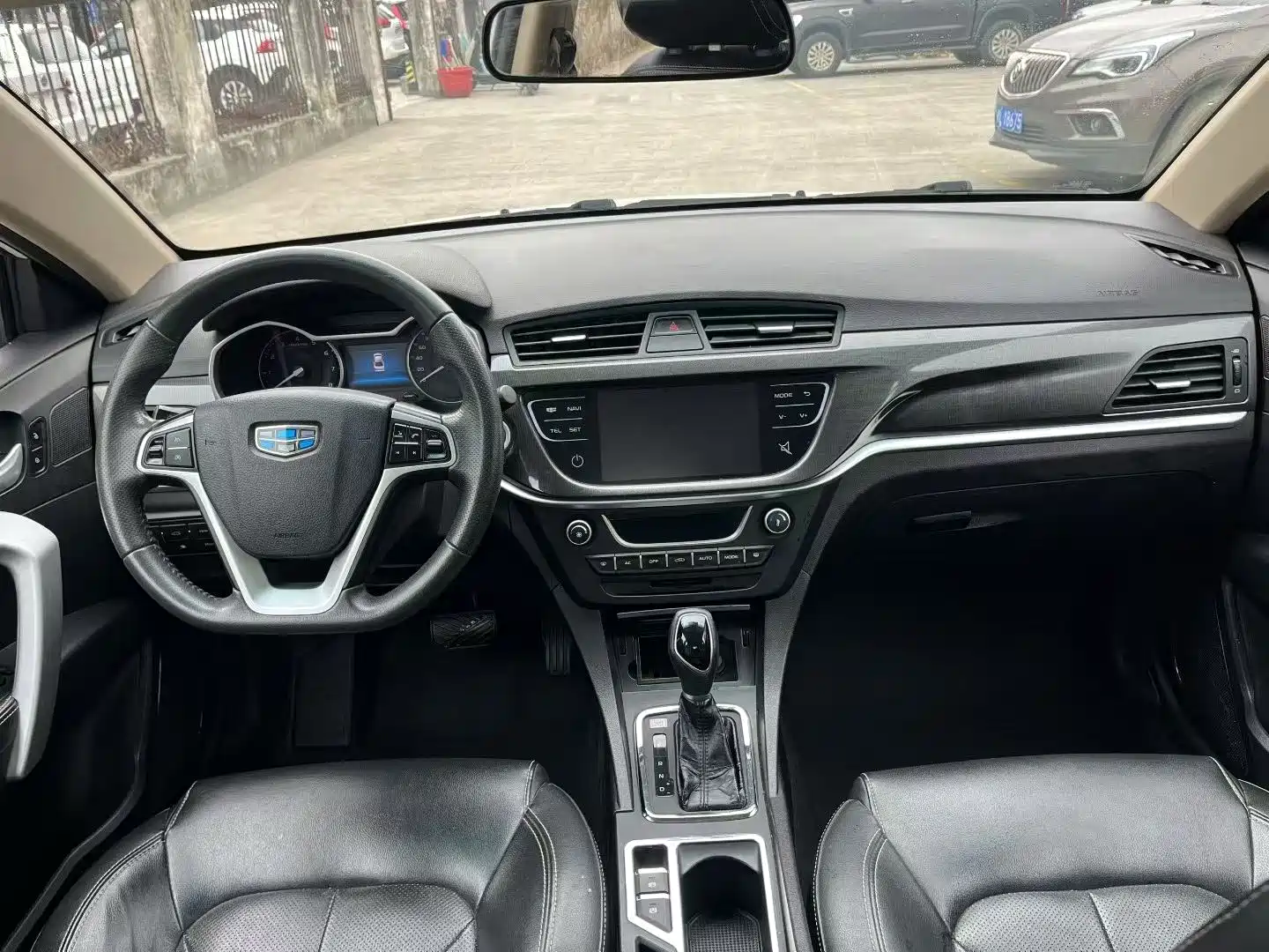 Фото 5 - Geely Emgrand