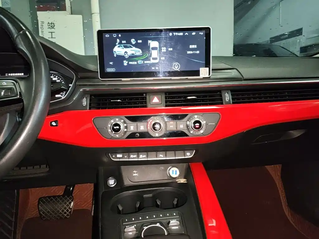 Фото 13 - Audi A4L
