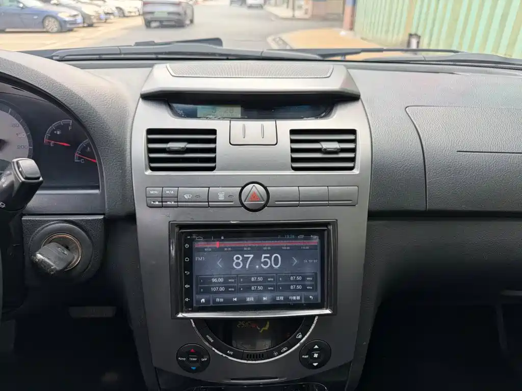 SsangYong Rexton 2013 2011 2.0T AWD Luxury Navigation