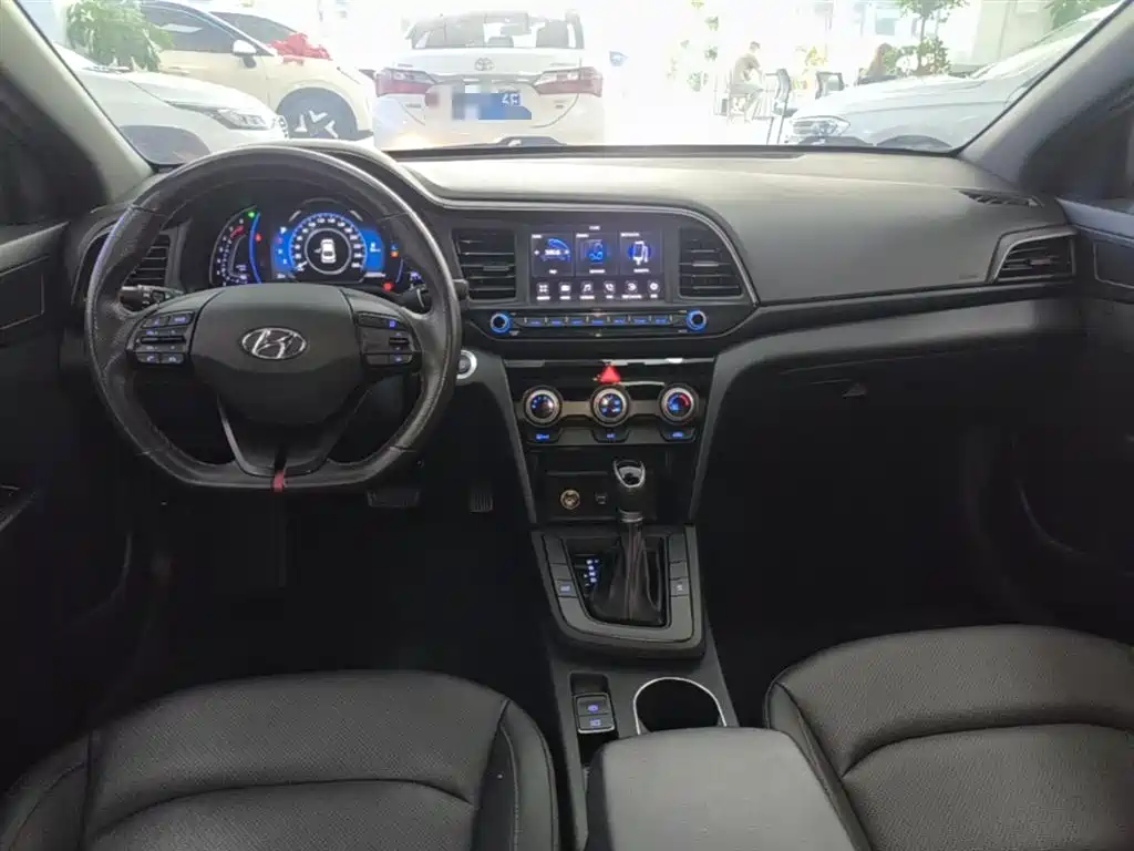 Hyundai Elantra 2018 1.4T DCT Dynamic·Vitality Model фото 10