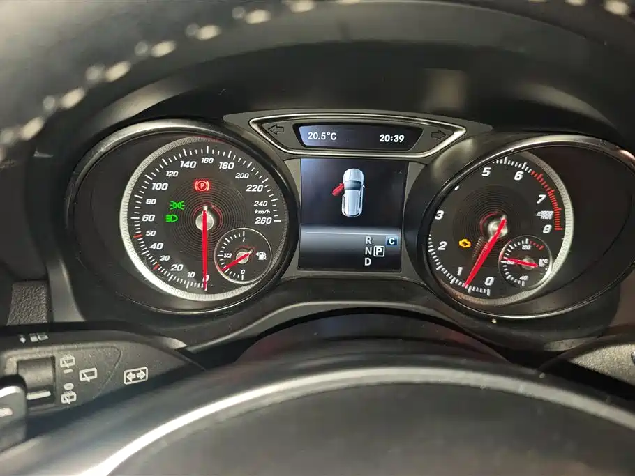Mercedes-Benz GLA 2019 GLA 200 Dynamic фото 14