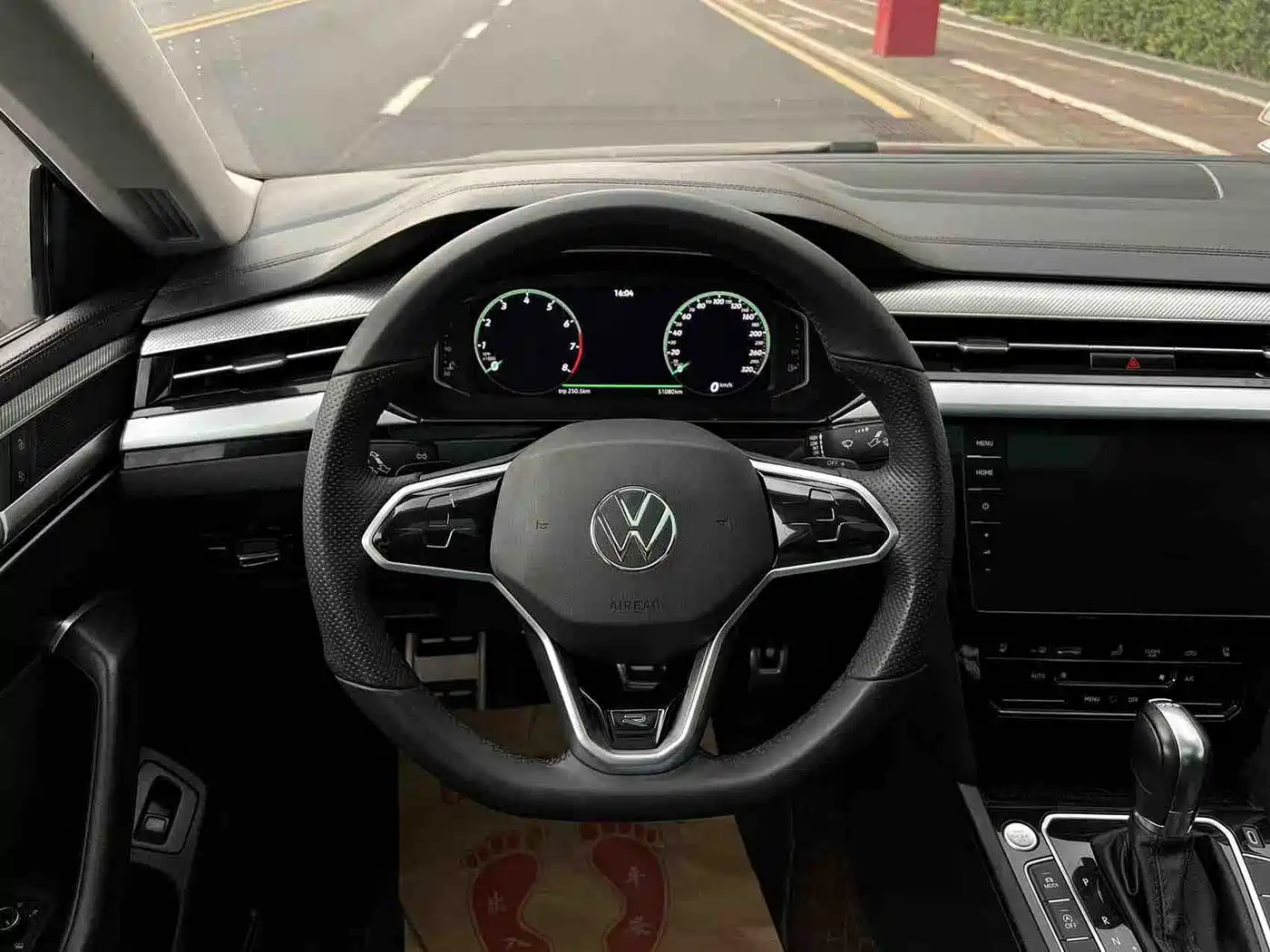 Volkswagen FAW-Volkswagen CC 2021 380TSI Eye-catching Edition 30th Anniversary фото 14