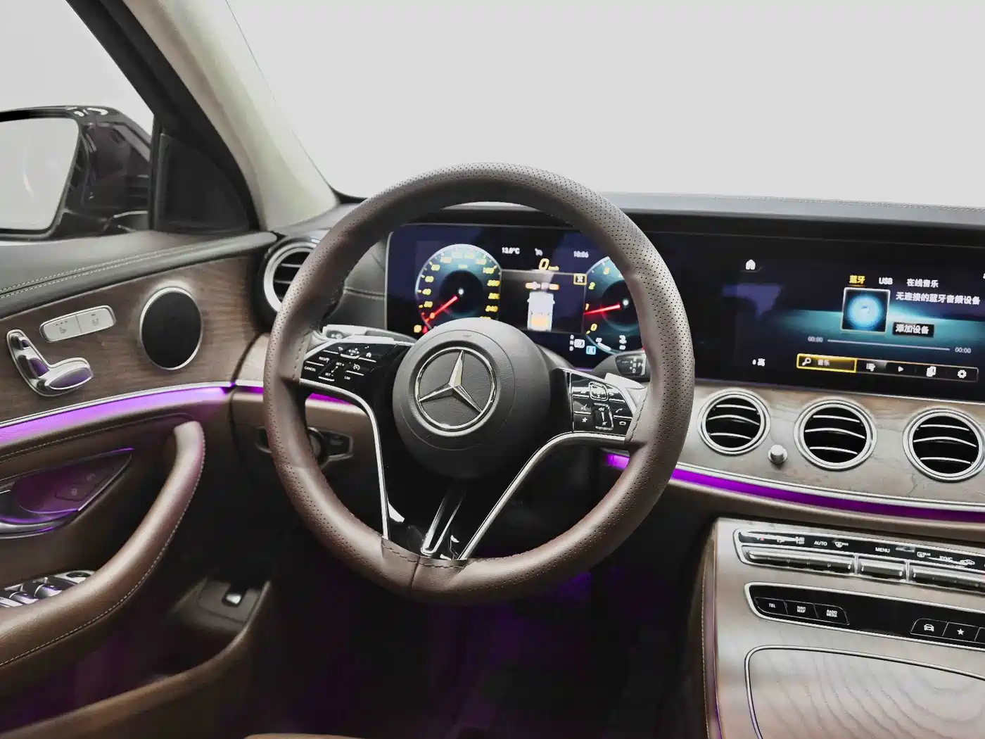 Mercedes-Benz E-Class 2022 E 300 L Fashion фото 20
