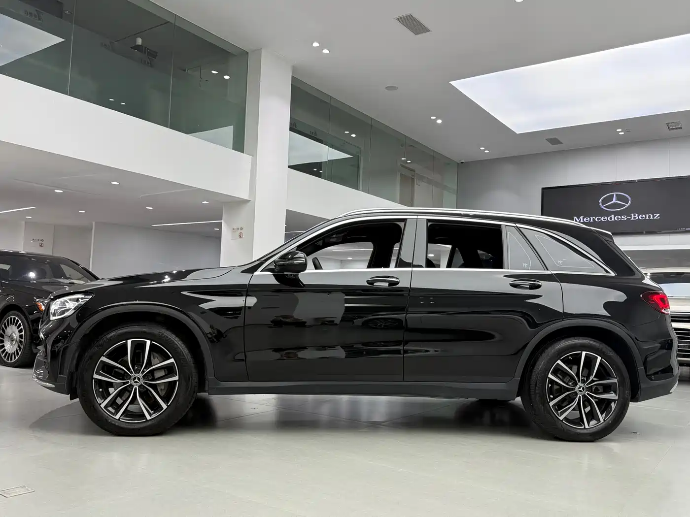 Mercedes-Benz GLC 2022 Facelift II GLC 260 L 4MATIC Luxury фото 5