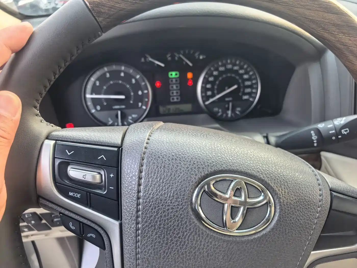 Toyota Land Cruiser (Import) фото 18