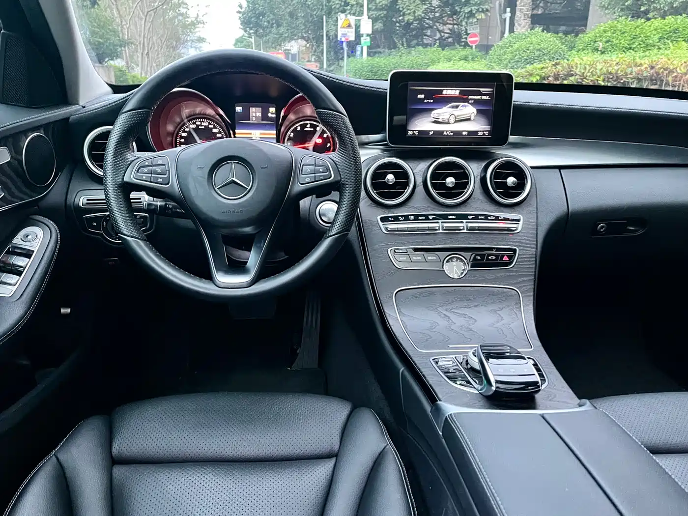 Mercedes-Benz C-Class 2017 C 200 L Sport фото 12