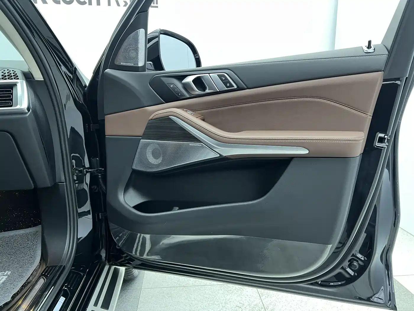 BMW X7 2024 xDrive40i Leading Luxury Package фото 22