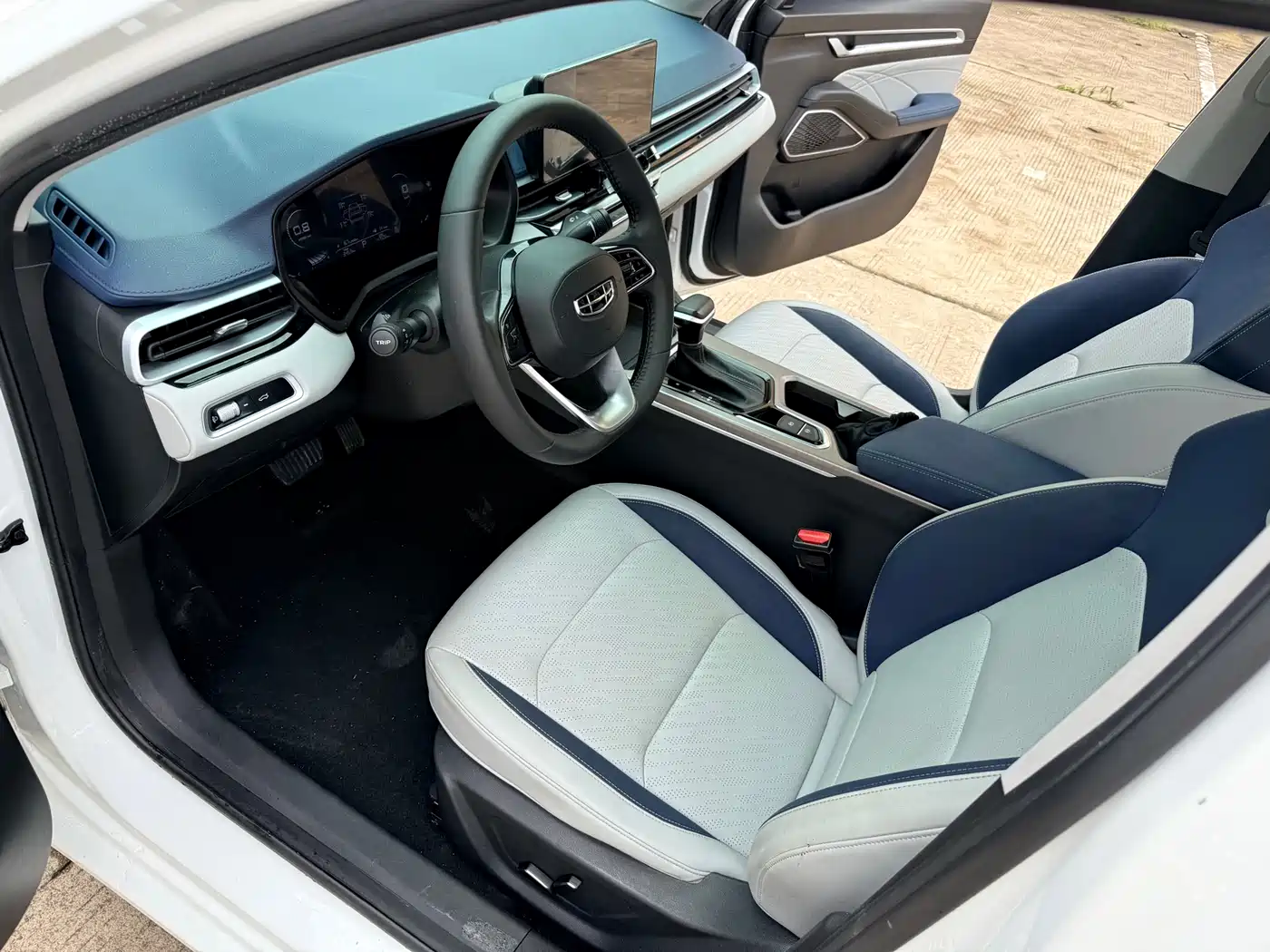 GEELY AUTOMOBILE EMGRAND