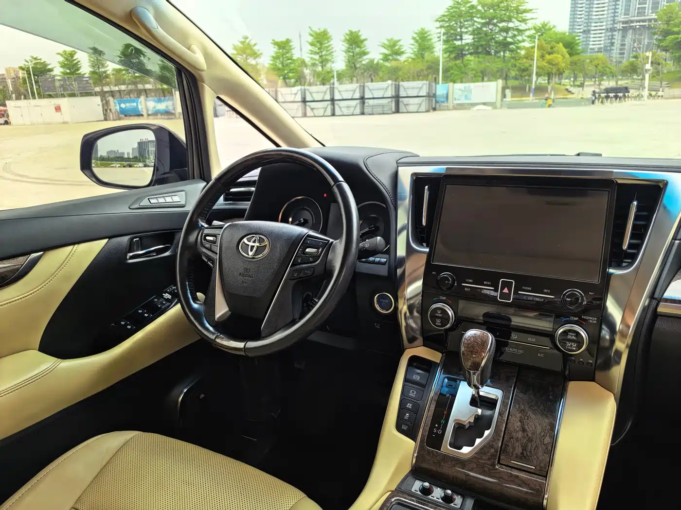 Toyota Vellfire 2020 2019 Hybrid 2.5L HV Premium Edition
