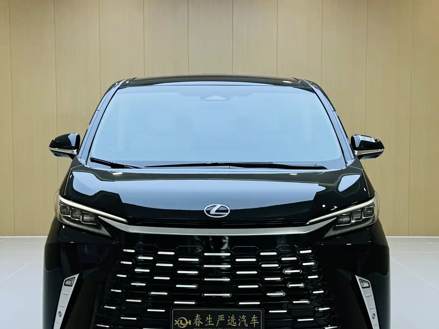 Lexus LM 2025 Model 500h Six-Seater Prestige Edition фото 2