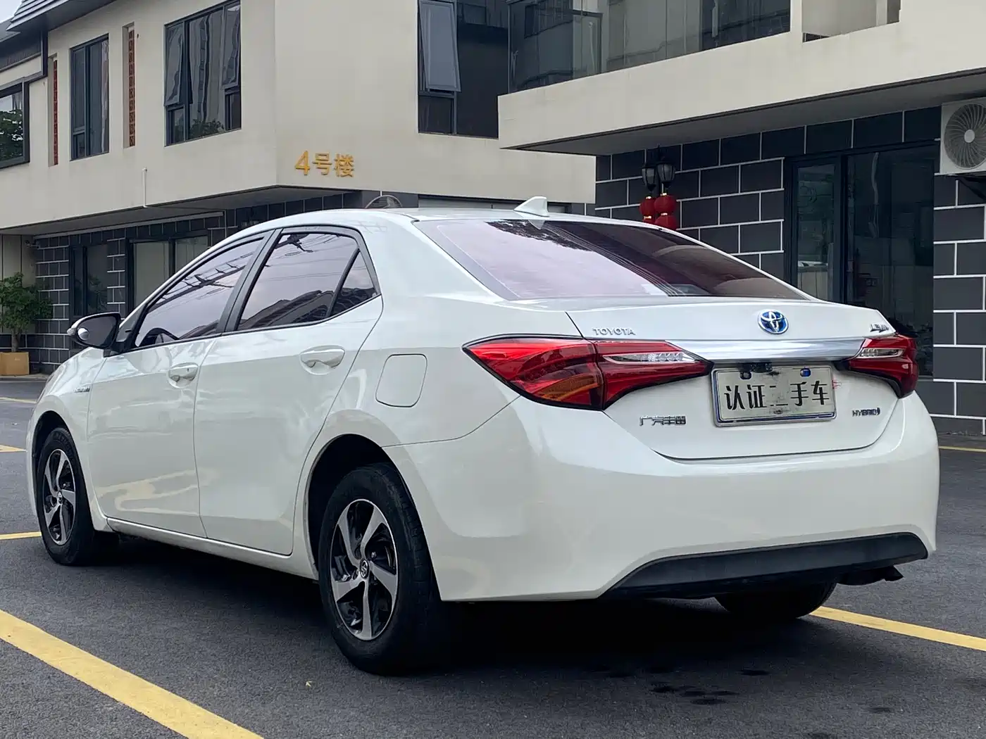 Toyota Levin 2017 Facelift Hybrid 1.8H GS E-CVT Elite Sunroof Edition China V фото 6