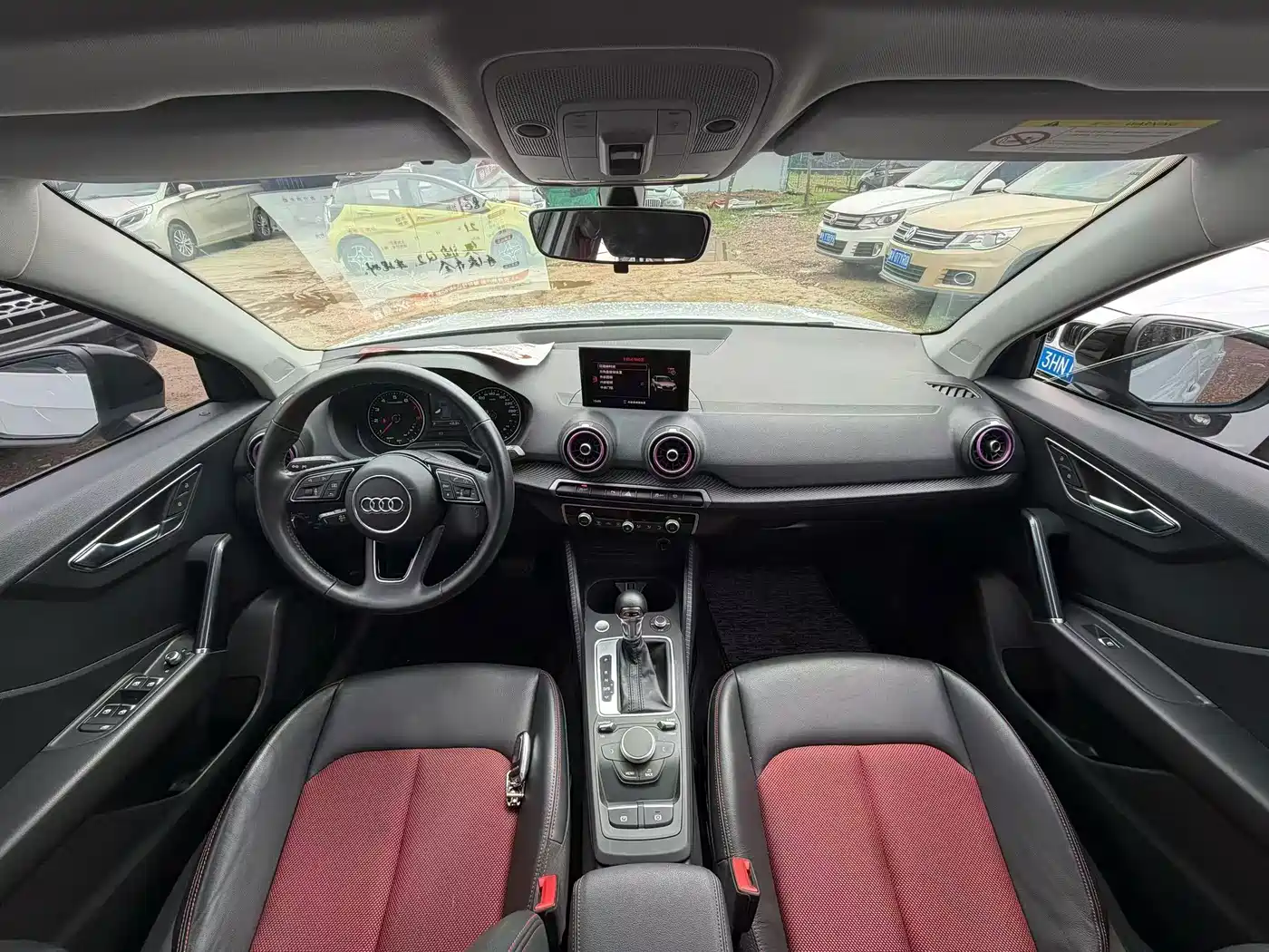 Фото 6 - Audi Q2L