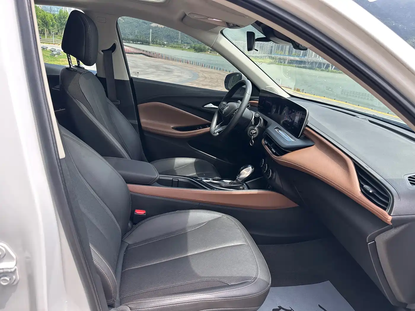Фото 13 - Buick Verano