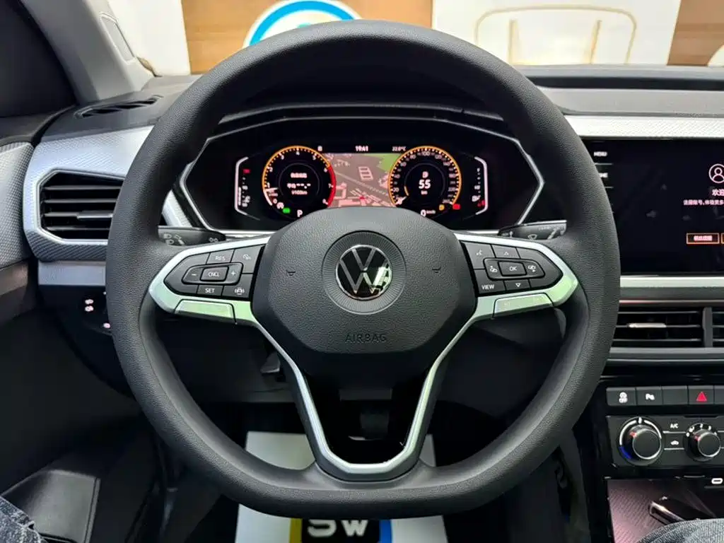 Volkswagen Tacqua 2023 2021 1.5L Automatic Smart Connect Edition