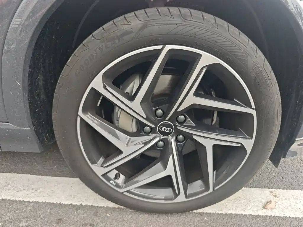Audi Q6L e-tron 2026 2025 Model Pioneer Edition