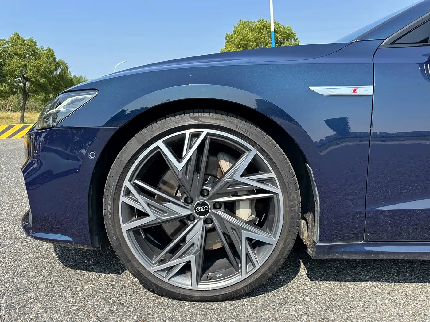 Audi A7L 2022 2022 55 TFSI quattro S-line edition one Pioneer Edition