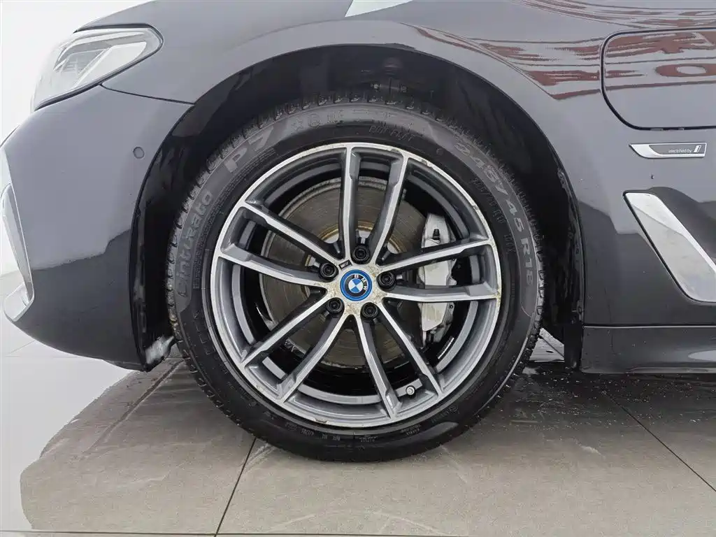 BMW 5 Series New Energy 2022 535Le Pioneer M Sport Package фото 17