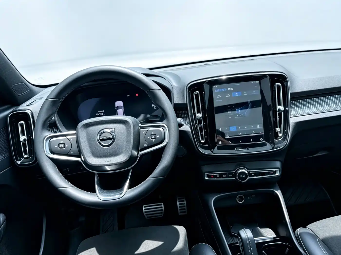 Volvo XC40 New Energy 2022 2021 P8 EV AWD Elegant Sport