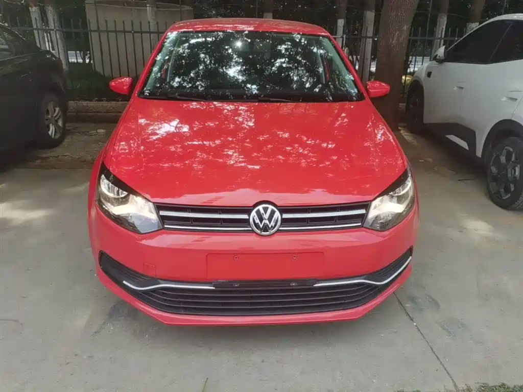 Volkswagen Polo 2016 1.4L Automatic Trend фото 3