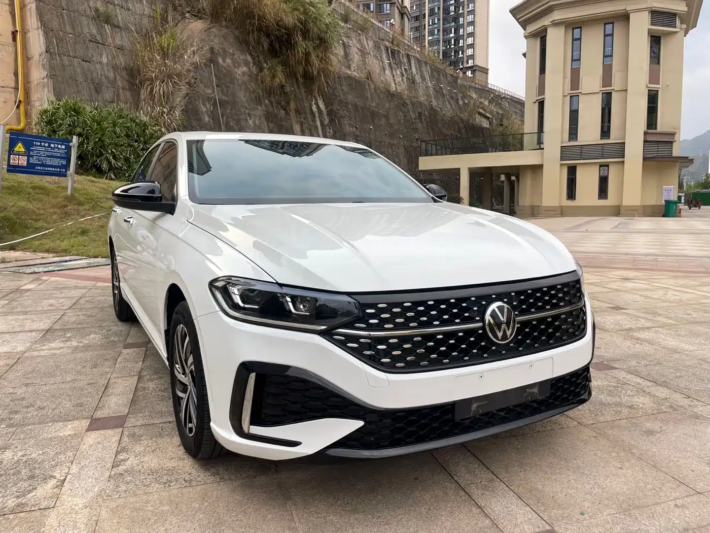 Volkswagen Lavida 2023 280TSI DSG Starlight Comfort Edition фото 3