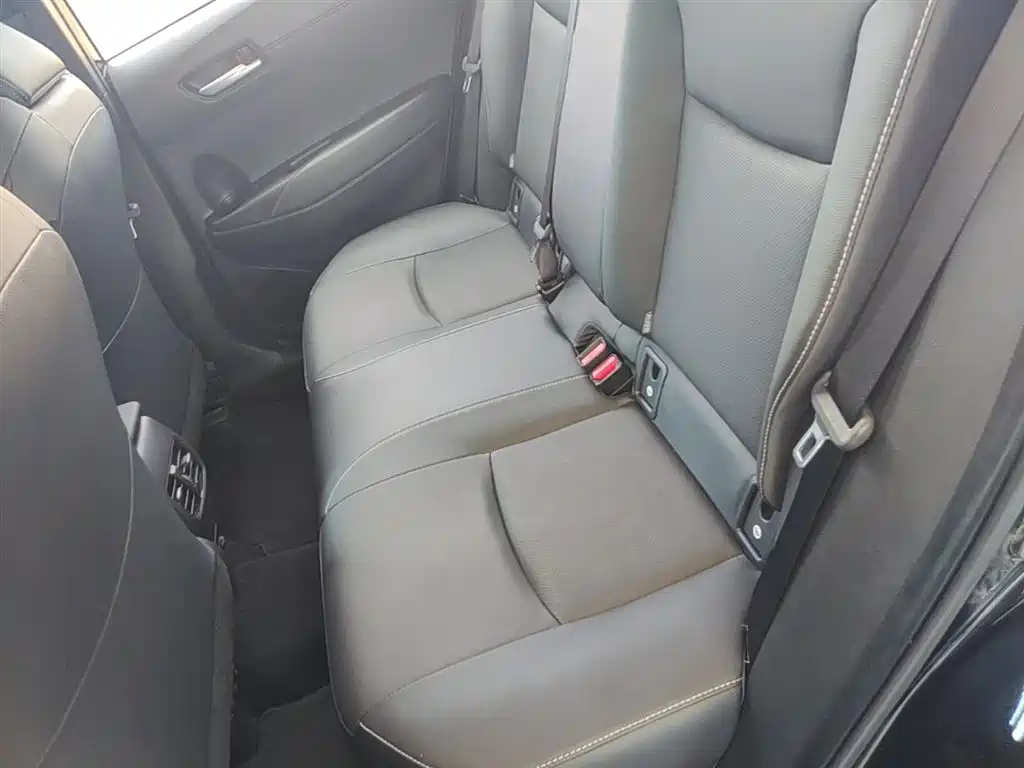 Toyota Frontlander 2022 2.0L CVT Luxury Edition фото 17