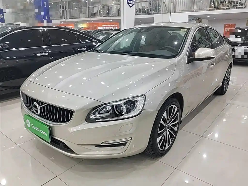 VOLVO S60