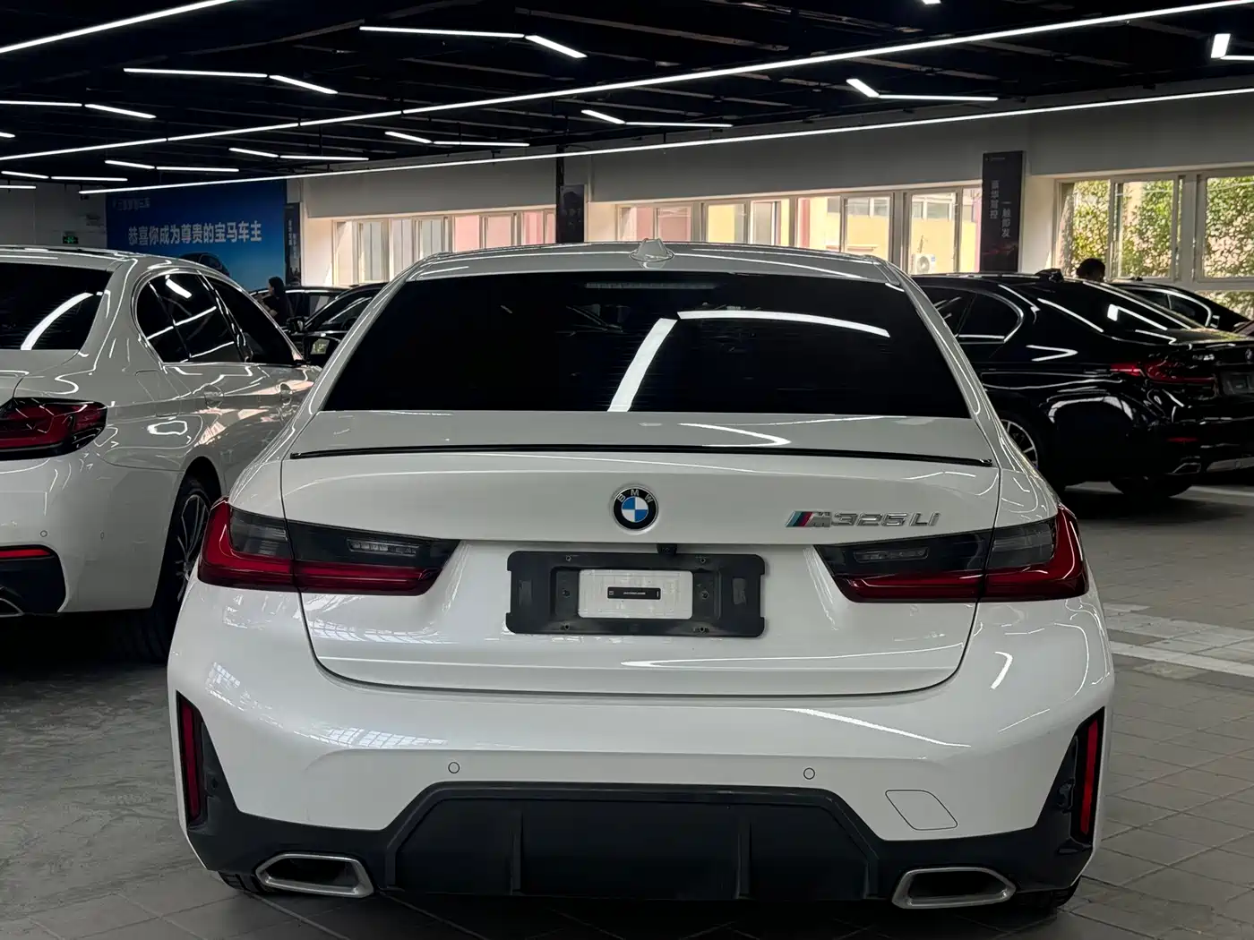 BMW 3 Series 2024 325Li M Sport Package фото 4