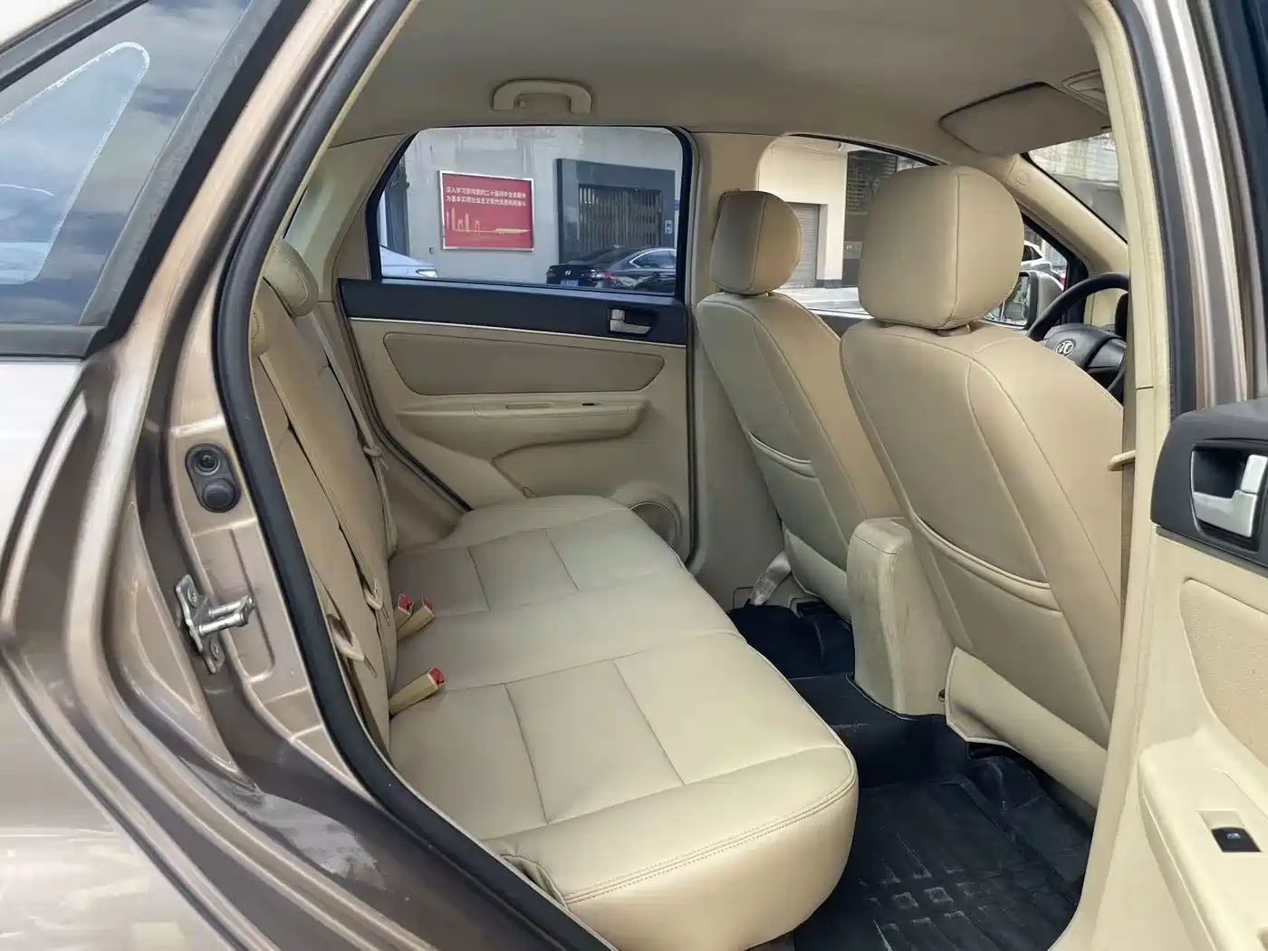 BAIC E-Series 2014 2013 Sedan 1.3L Manual Letian Edition