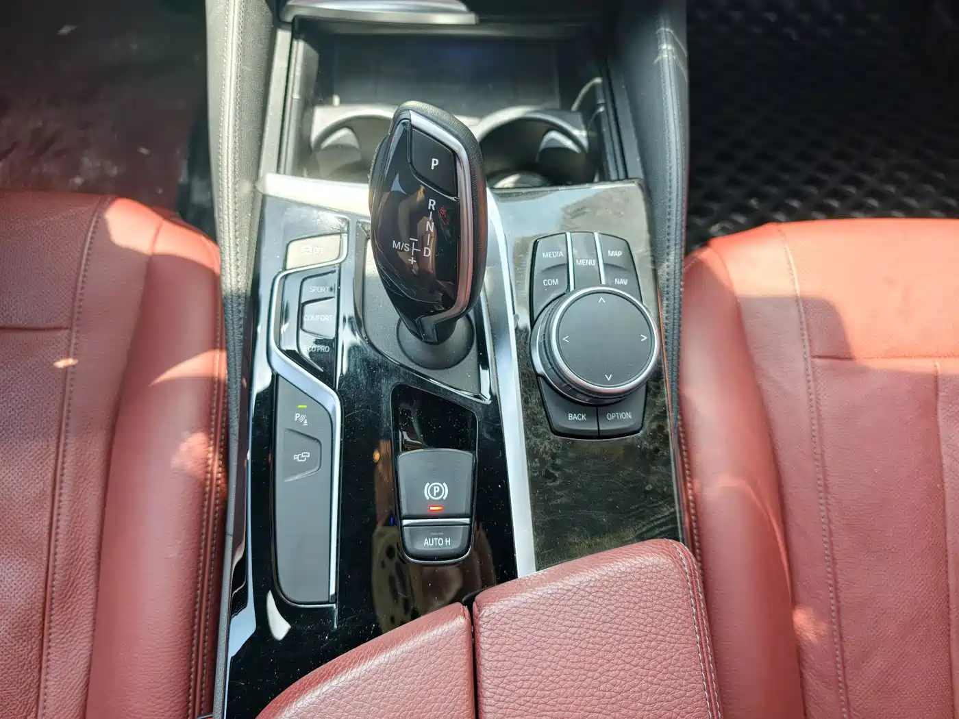 BMW 5 Series 2020 530Li Exclusive M Sport Package фото 16