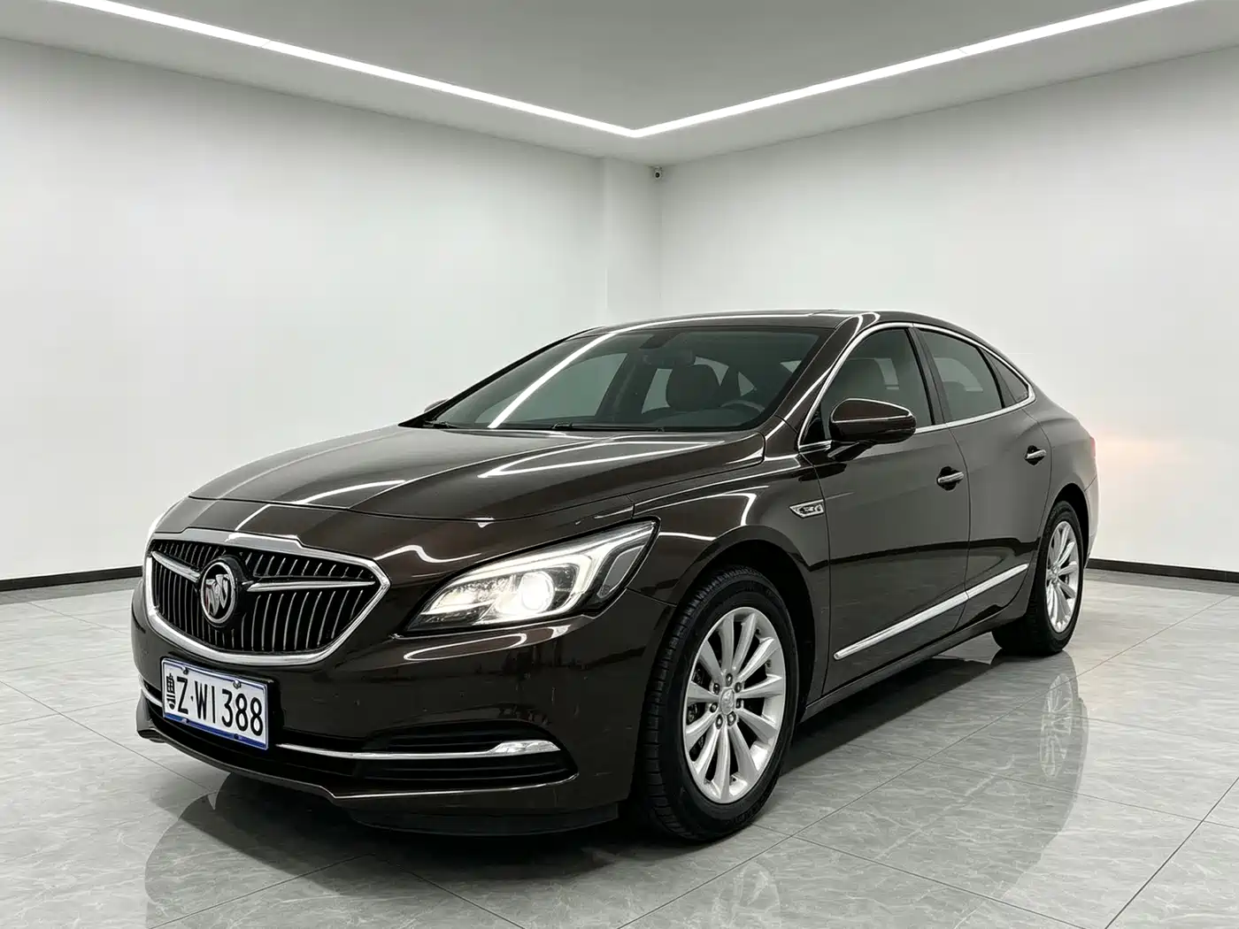 Фото 2 - Buick LaCrosse