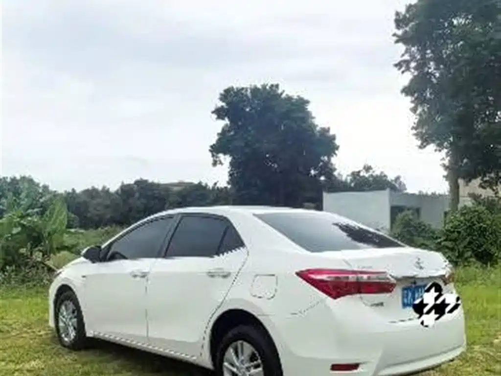 Toyota Corolla 2014 1.6L CVT GL фото 18