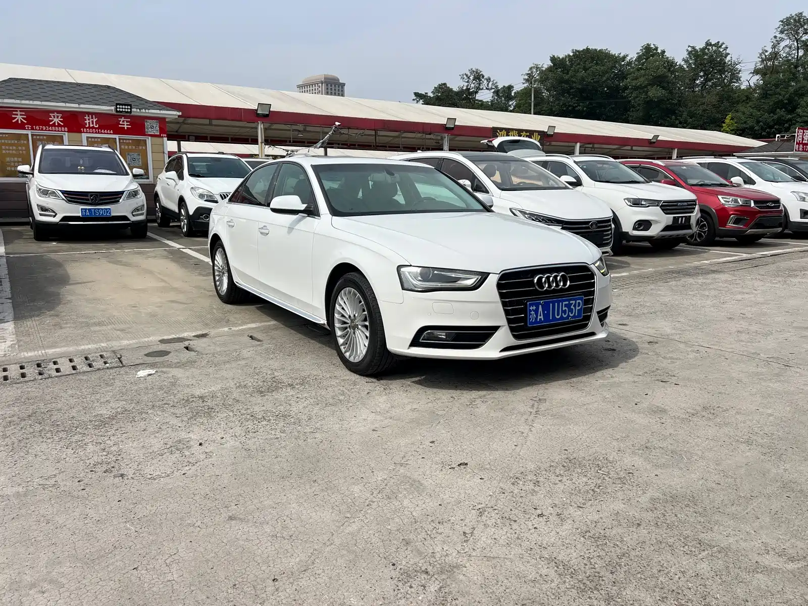 Фото 2 - Audi A4L