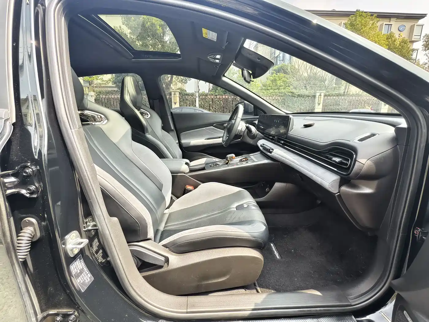 GAC Trumpchi Trumpchi Emkoo 2023 400T Automatic R PRO фото 11