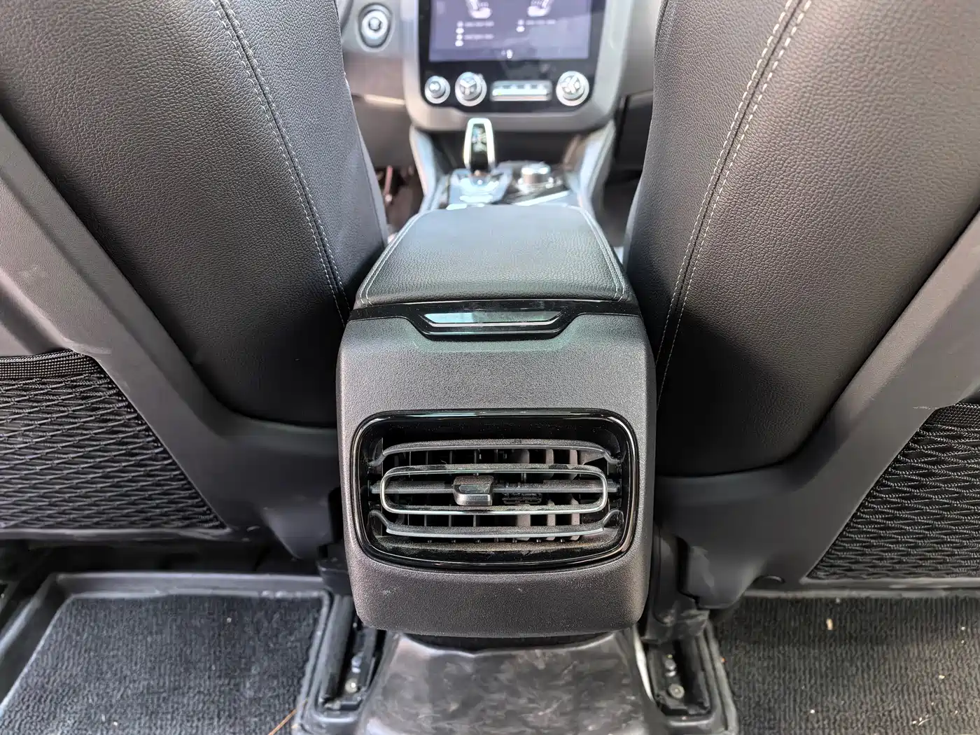 Lynk & Co 03 2021 2.0TD Auto Jin Champion Edition фото 22