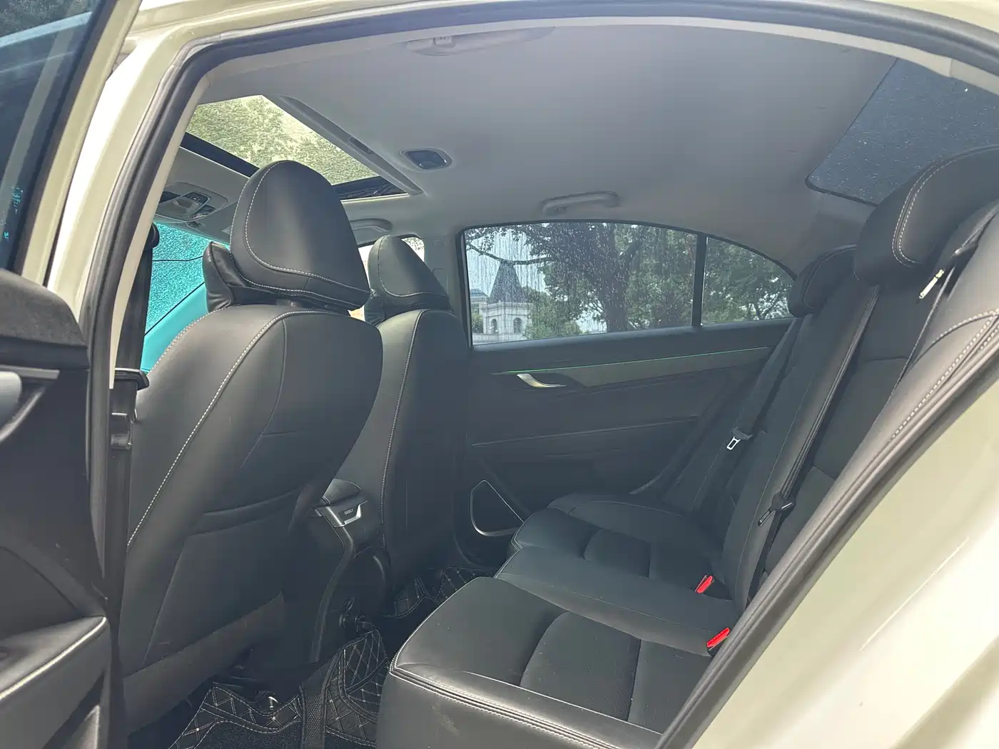 Photo 14 - Geely Emgrand