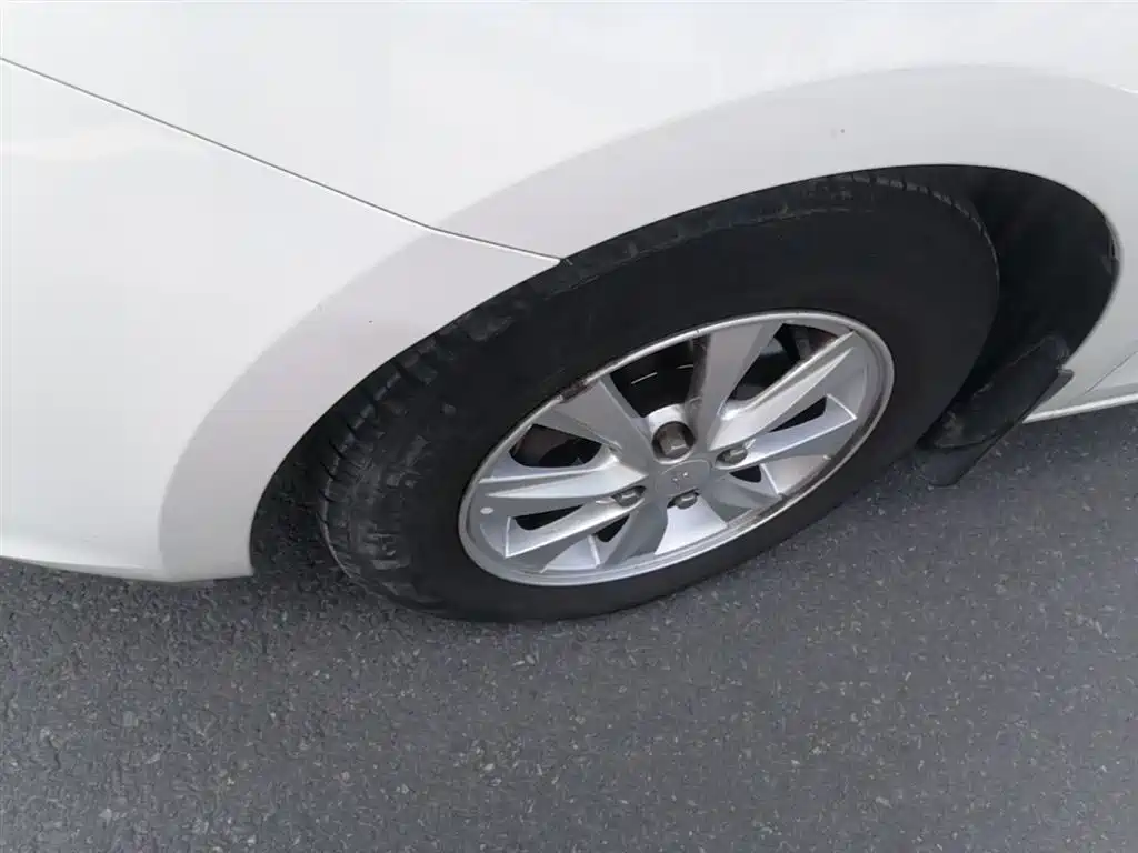 Chevrolet Sail 2015 Sail 3 1.3L AMT Ideal Edition фото 23