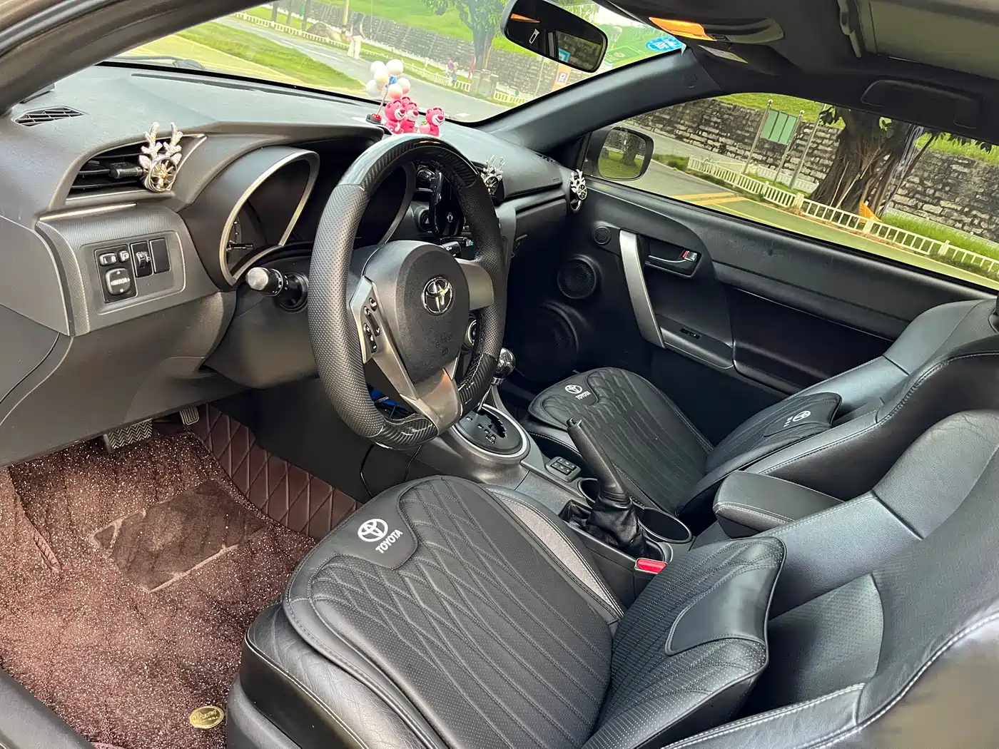 Toyota Zelos 2011 2.5L Luxury Edition фото 4