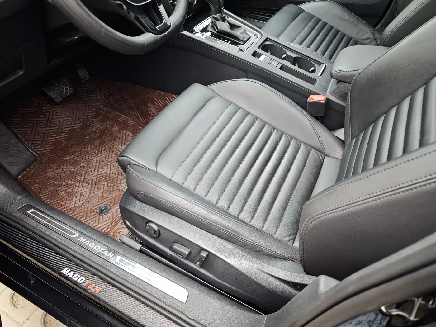 Volkswagen Magotan 2019 330TSI DSG Leading China VI фото 28